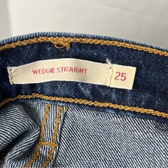 Levi's Wedgie Straight Leg Stretch Medium Wash Raw Hems Jeans - Picture 9 of 13